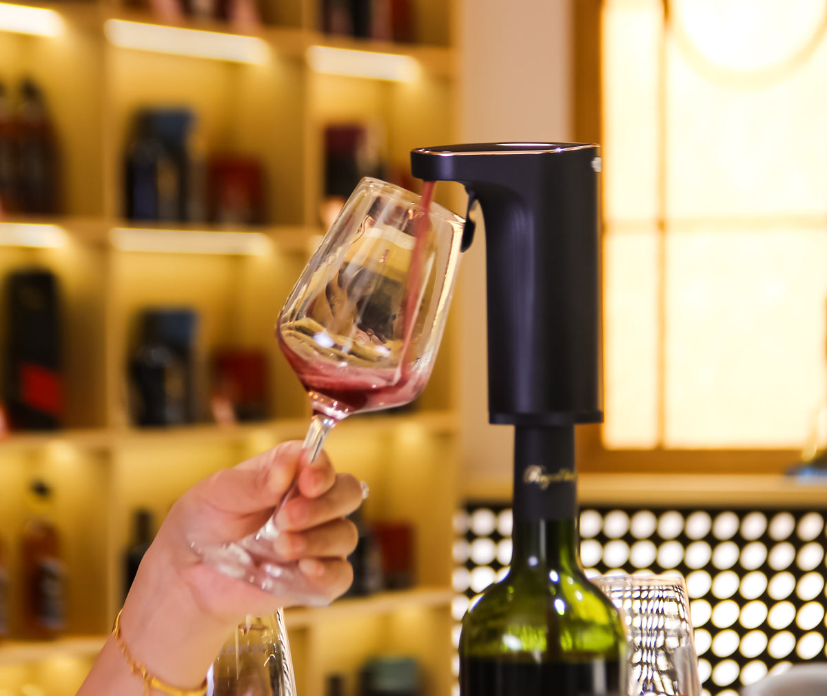 Kilig Electric Alcohol Dispenser & Aerator lifestyle image
